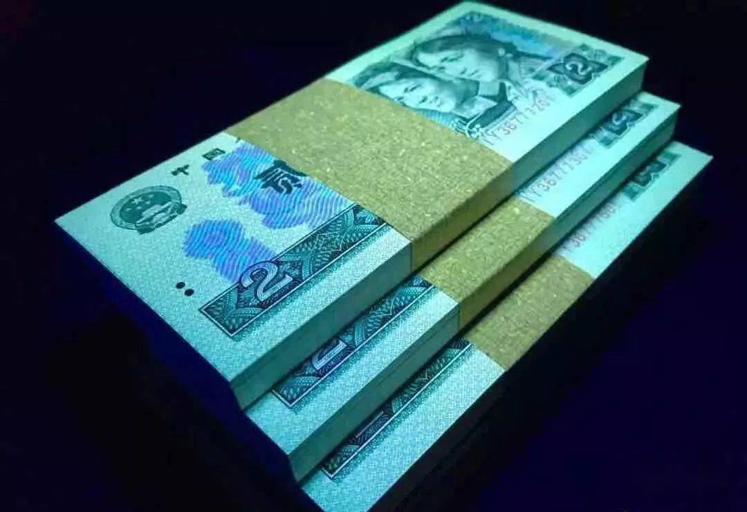 你能做到“以币养币”吗<strong></p>
<p>现在炒什么币</strong>？