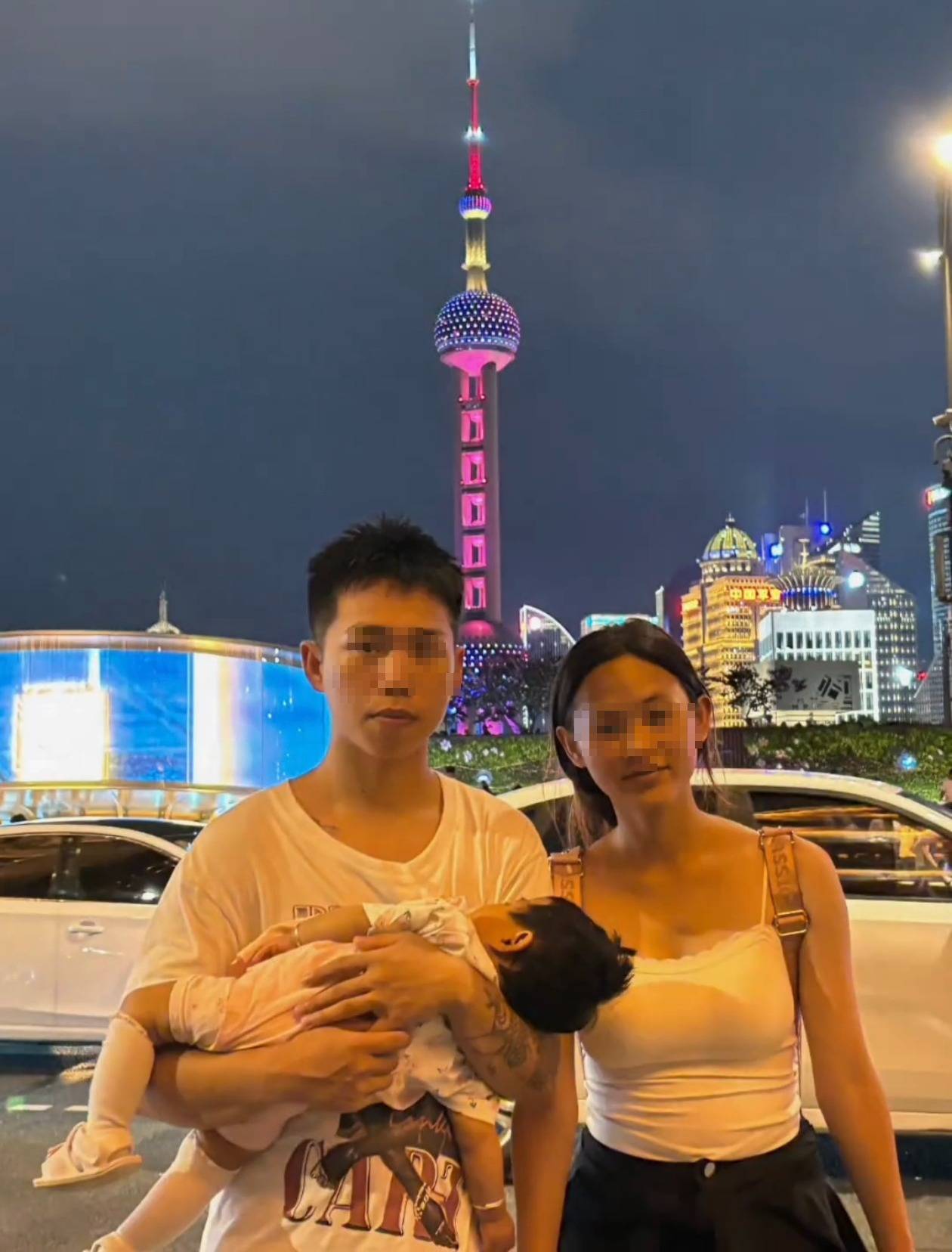 奶奶在哭<strong></p>
<p>okt实时</strong>，宝宝在笑！40天女婴重病，00后父亲割肝救女，术后这一幕让网友泪奔