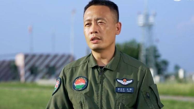 九三阅兵倒计时5天<strong></p>
<p>okt实时</strong>！空中梯队多型新机将首次受阅 队员练就“米秒不差”