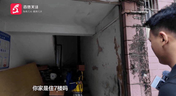 心酸！12岁男孩“独居”贵阳一安置房内<strong></p>
<p>shib价格</strong>，父亲回应：迫于无奈，因为……