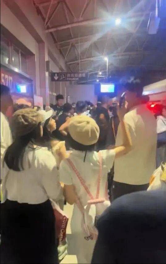 大连地铁发生故障停运一小时<strong></p>
<p>tp钱包下载</strong>，目击者称看到120和警车，工作人员否认列车和人相撞，故障原因在落实中