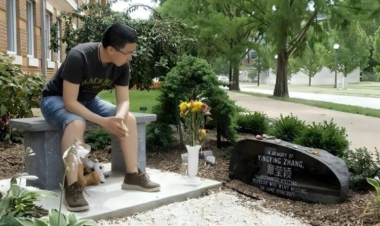 章莹颖男友国庆探望章父并协助直播<strong></p>
<p>tp钱包下载</strong>，网友劝其早点结婚，本人回应