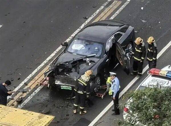 陈震谈劳斯莱斯车祸后续：对方为网约车<strong></p>
<p>tp钱包官网下载</strong>，已联系到伤者家属，会全力支付应该负担的赔偿