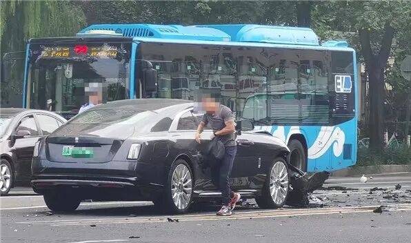 陈震谈劳斯莱斯车祸后续：对方为网约车<strong></p>
<p>tp钱包官网下载</strong>，已联系到伤者家属，会全力支付应该负担的赔偿