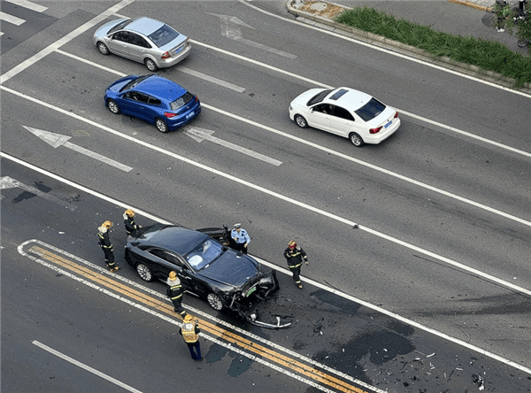 陈震谈劳斯莱斯车祸后续：对方为网约车<strong></p>
<p>tp钱包官网下载</strong>，已联系到伤者家属，会全力支付应该负担的赔偿