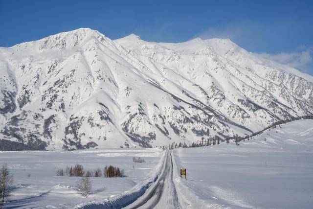 新疆喀纳斯景区遭遇降温降雪<strong></p>
<p>tp钱包安卓版</strong>，道路仍处于管制状态