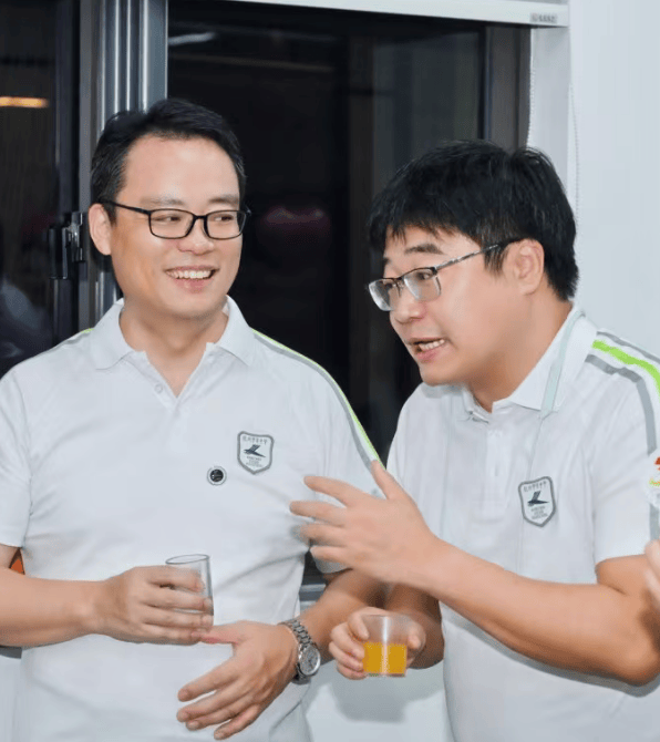 那个让老师骄傲的“调皮”班级！30年同学聚会<strong></p>
<p>tp钱包官网</strong>，还伴有一封来自贵州的感谢信