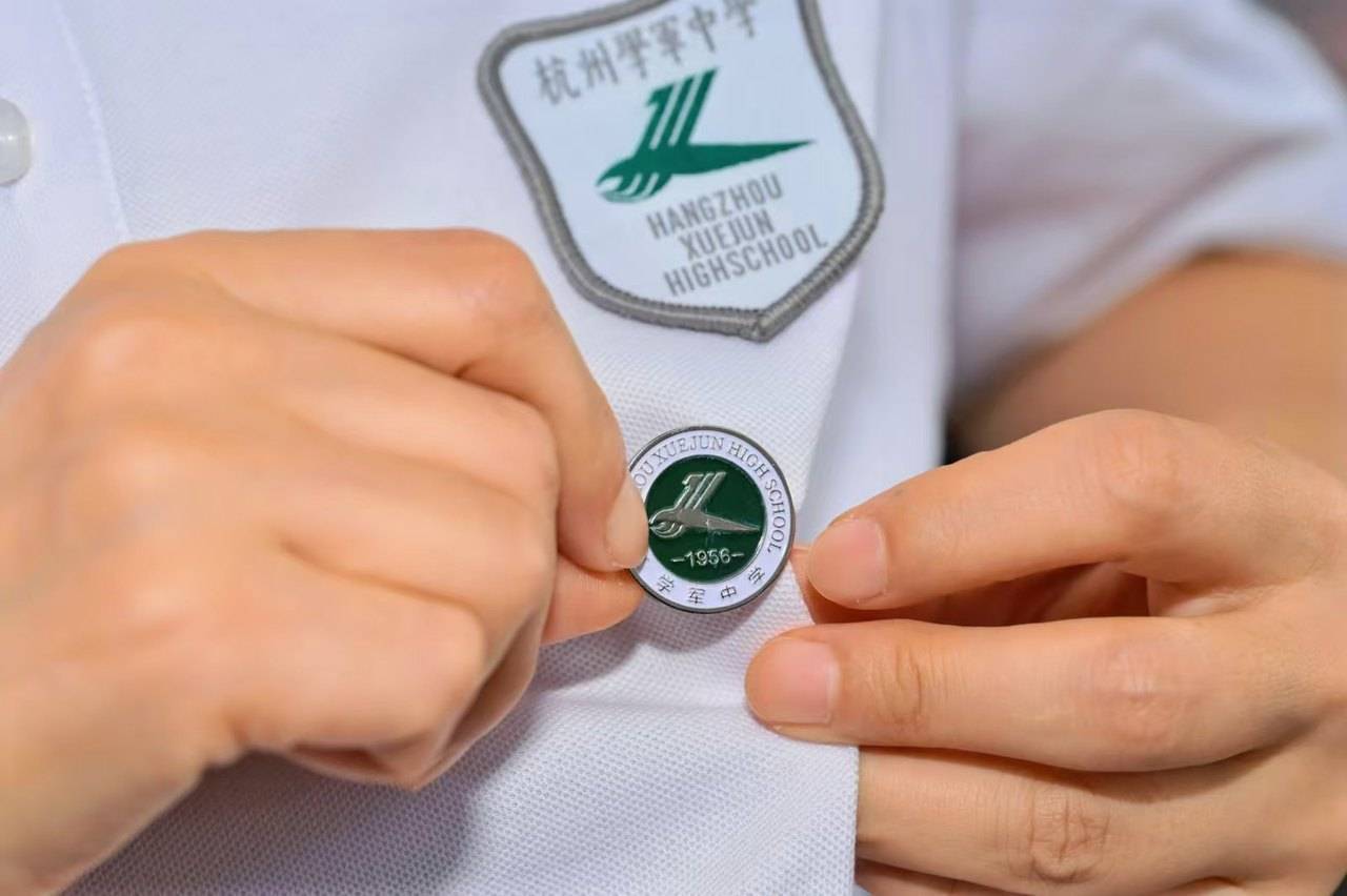那个让老师骄傲的“调皮”班级！30年同学聚会<strong></p>
<p>tp钱包官网</strong>，还伴有一封来自贵州的感谢信
