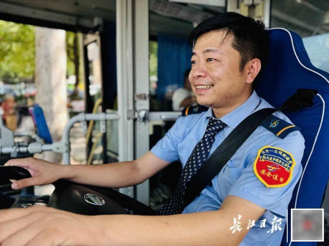暴增10多倍！武汉这条公交突然火了<strong></p>
<p>tp钱包最新版本下载</strong>，大批人赶来坐