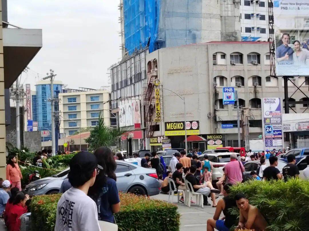 在菲华人亲历7.6级强震：震感强烈<strong></p>
<p>tp钱包是正规平台吗</strong>，有女生被吓哭｜鱼眼·热点