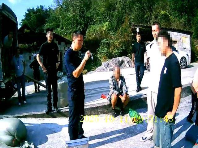 100斤玉米上秤秒变60斤？贵州一村民遭“鬼秤”骗粮！民警出手<strong></p>
<p>tp钱包在国内合法吗</strong>，5人被拘