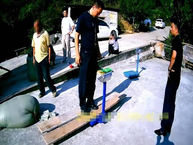 100斤玉米上秤秒变60斤？贵州一村民遭“鬼秤”骗粮！民警出手<strong></p>
<p>tp钱包在国内合法吗</strong>，5人被拘