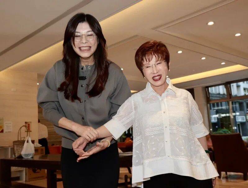 到底支持谁当党主席？当着郑丽文的面<strong></p>
<p>tp钱包安全吗</strong>，洪秀柱说出了自己的答案