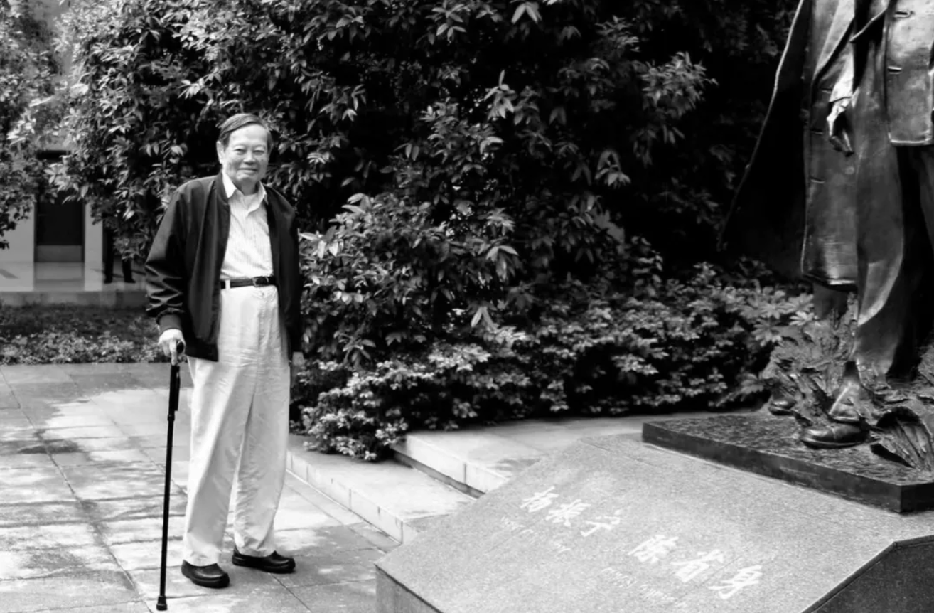 杨振宁为什么连续32年担任东莞理工学院名誉校长<strong></p>
<p>tp钱包使用教程</strong>？