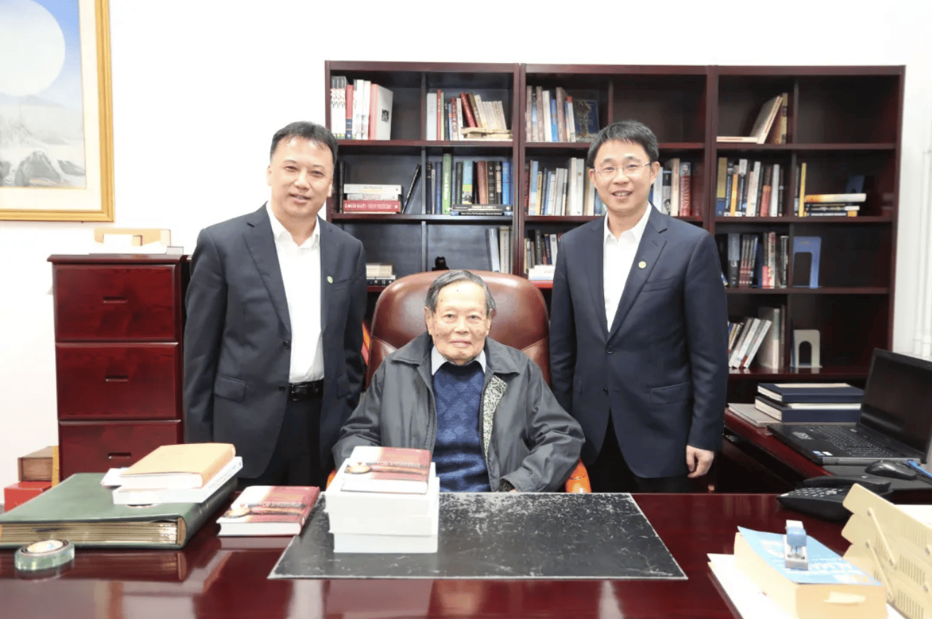 杨振宁为什么连续32年担任东莞理工学院名誉校长<strong></p>
<p>tp钱包使用教程</strong>？