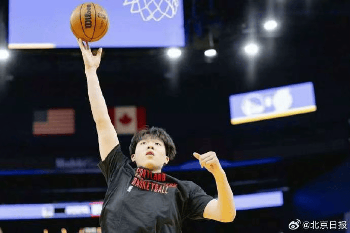 杨瀚森迎NBA常规赛首秀<strong></p>
<p>trx app最新版本</strong>，两罚全中拿到个人NBA生涯首分；此前出场时播音字幕都是中文