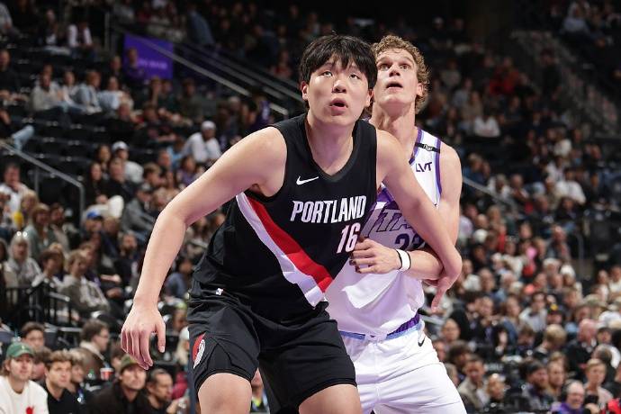 杨瀚森迎NBA常规赛首秀<strong></p>
<p>trx app最新版本</strong>，两罚全中拿到个人NBA生涯首分；此前出场时播音字幕都是中文