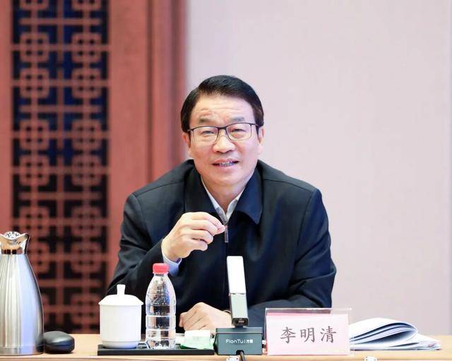 中央批准<strong></p>
<p>trx</strong>,陈新武、张伟履新职