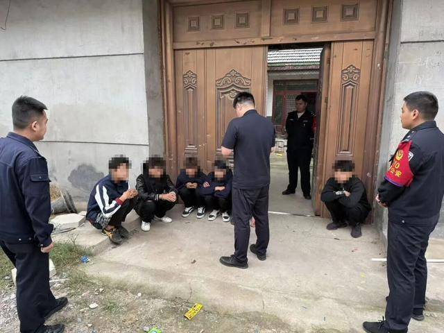 临沂俩小伙偷摸去派出所门口放下<strong></p>
<p>TRX币</strong>了…