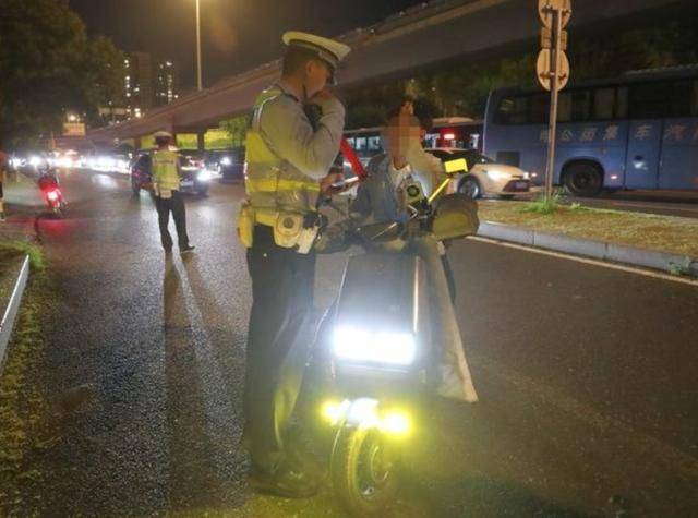 北京“电子眼”开始抓拍电动自行车违法<strong></p>
<p>usdt</strong>，试点审核录入电动自行车违法行为3.8万起