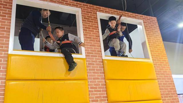 “泉民消防<strong></p>
<p>usdt</strong>，生命至上”山东师范大学附属小学2024级7班雏鹰小队活动举行