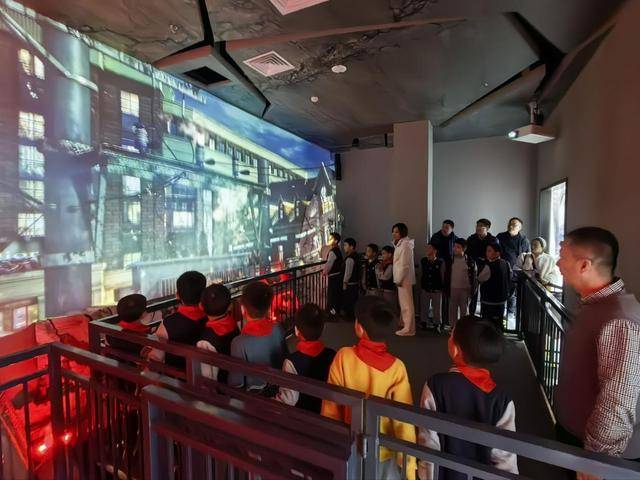 “泉民消防<strong></p>
<p>usdt</strong>，生命至上”山东师范大学附属小学2024级7班雏鹰小队活动举行