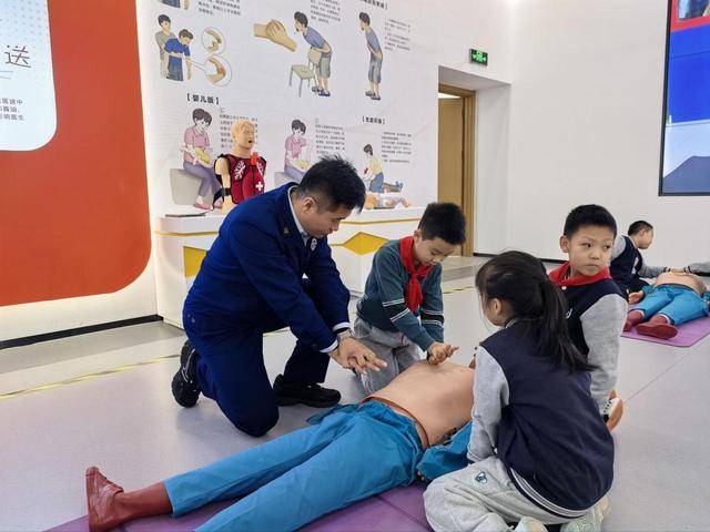 “泉民消防<strong></p>
<p>usdt</strong>，生命至上”山东师范大学附属小学2024级7班雏鹰小队活动举行