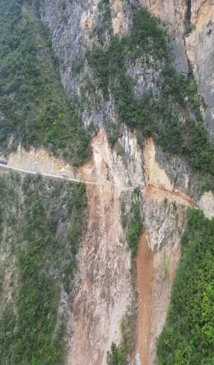 重庆网红“挂壁公路”垮塌<strong></p>
<p>usdt汇率</strong>,附近村民外出绕行已半月盼修复,当地:已完成排危,正在修