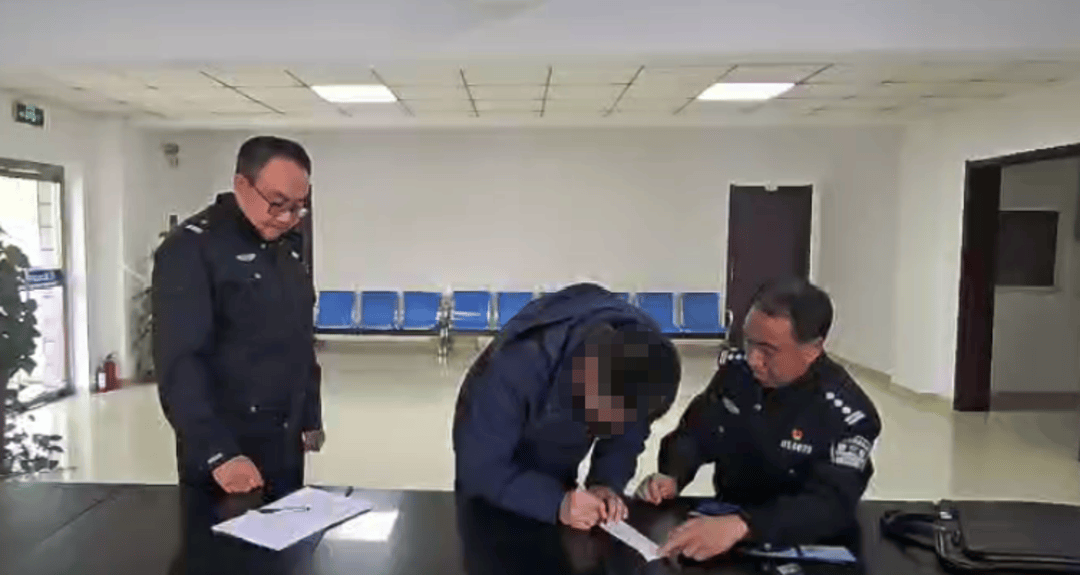 8人穿“警服”为婚礼开路?后续来了<strong></p>
<p>usdt查询</strong>!