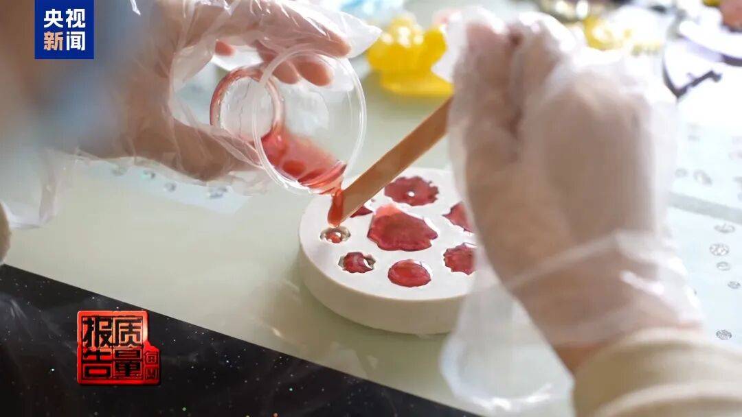 快扔掉!甲醛含量高出上限一倍多<strong></p>
<p>usdt交易所</strong>,戴防毒面具也不行!