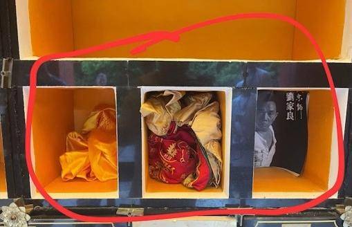 翁静晶再回应亡夫刘家良骨灰被盗:匪徒要求百万美元赎金<strong></p>
<p>usdt交易所</strong>,否则就把骨灰冲进厕所