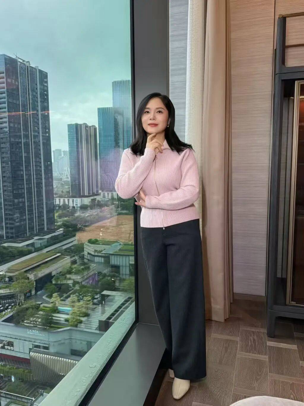 突然爆火！浙大女博士一个月涨粉超50万<strong></p>
<p>比特儿网站</strong>，“我是过了把瘾”！网友：丝滑入脑……