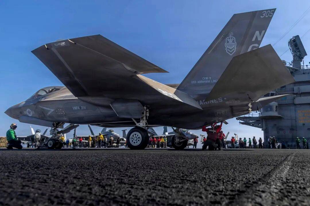 美军最大航母“福特”号停靠希腊<strong></p>
<p>比特儿账号</strong>,650个厕所坏了近9成,舰员上厕所排队要四五十分钟