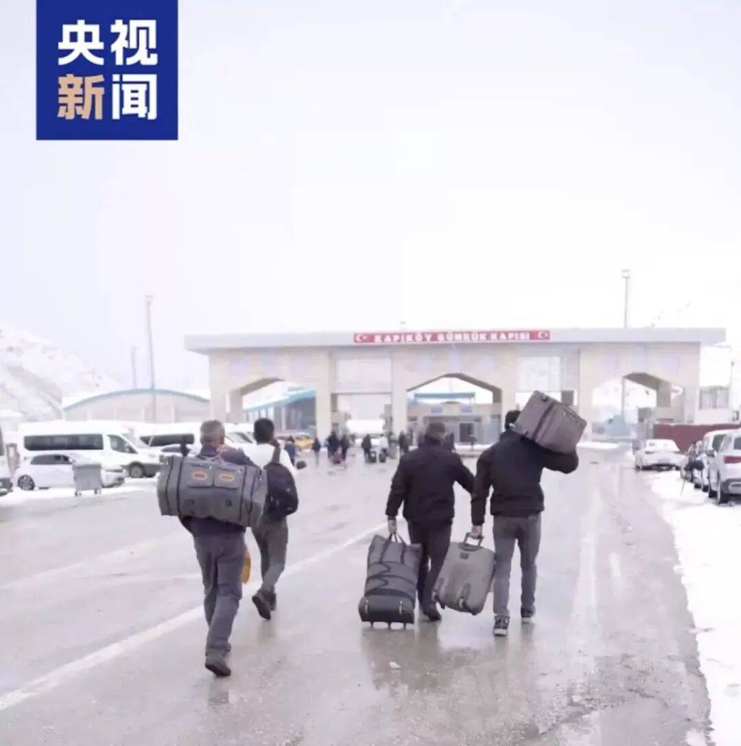 大量境外伊朗人逆行回国:不会抛下祖国自己逃命<strong></p>
<p>比特儿手机版</strong>,为了保卫祖国战斗到底